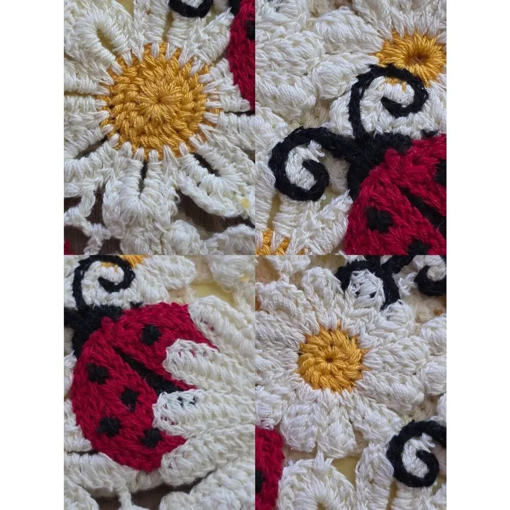 🔹️NWT Crochet Knit Ladybug & Daisy Triangle Hair Bandana